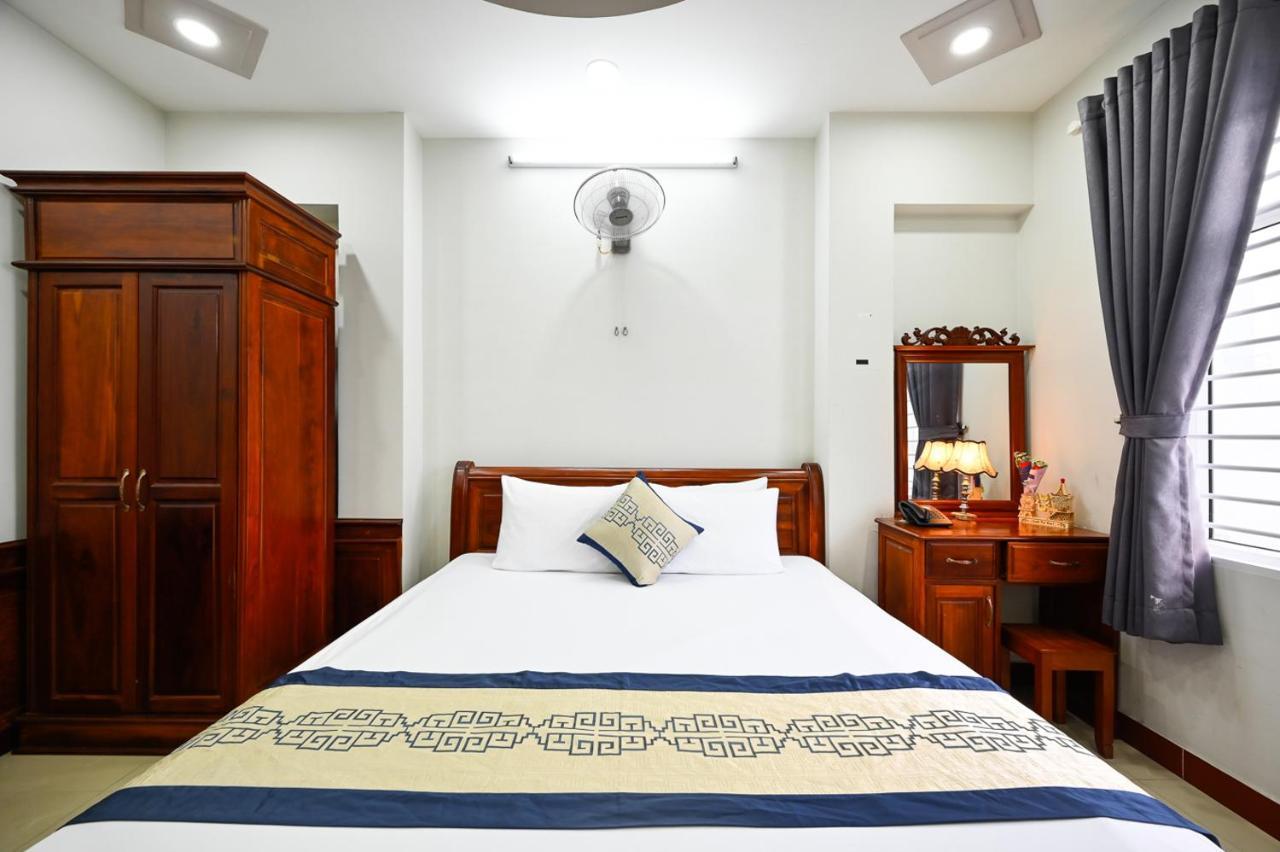 Sky Star Hotel Ho Chi Minh-stad Buitenkant foto
