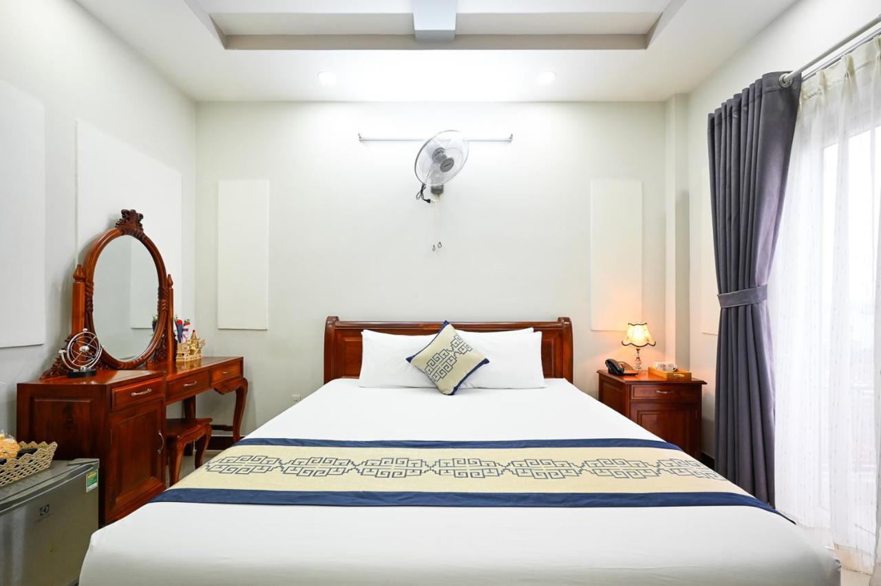 Sky Star Hotel Ho Chi Minh-stad Buitenkant foto